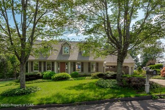 17 Tamanini Dr, Wyoming, PA 18644