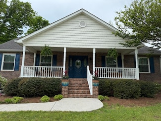 30 Meadowbrook Ln, Trenton, GA 30752