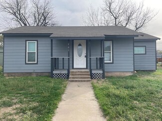 905 N 4th St, Ballinger, TX 76821