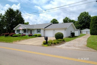 403 Page St, Middleport, OH 45760