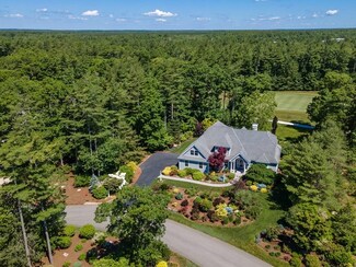 14 Pine Ridge Dr, Mattapoisett, MA 02739
