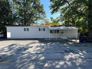 8109 Russell Ln, Cleveland, OH 44144