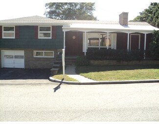 83 Primrose St, Fall River, MA 02720