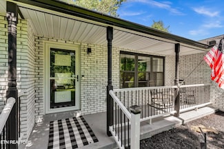 308 Poplar St, Sevierville, TN 37862