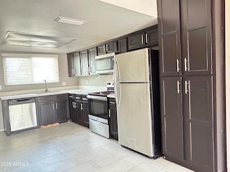 8122 N 33rd Ave Unit 3, Phoenix, AZ 85051