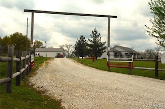 9809 Highway Y, Bowling Green, MO 63334