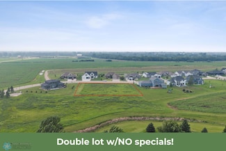 410 Tessa Dr, Moorhead, MN 56560