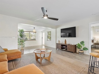 300 SW 23rd St, Fort Lauderdale, FL 33315