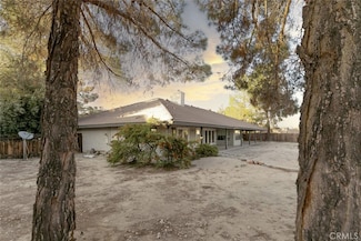 19355 Tomahawk Rd, Apple Valley, CA 92307
