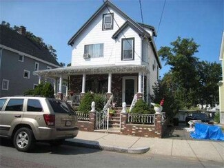 30 Clayton St, Malden, MA 02148