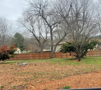 1430 S Jameston Rd, Springfield, MO 65809
