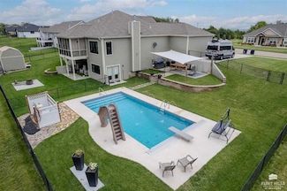 1524 Lariat Ln, Junction City, KS 66441