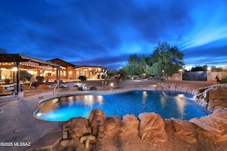 925 N Rancho Del Jefe Loop, Tucson, AZ 85748