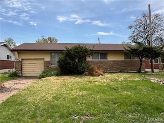 2206 Berwyn Dr, Saint Louis, MO 63136