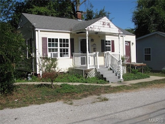 613 Leonard St, Alton, IL 62002