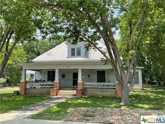 1222 W Hopkins St, San Marcos, TX 78666