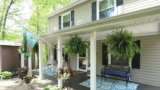 200 Cascade Dr, Vinton, VA 24179