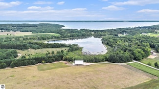 3625 Swaney Rd, Traverse City, MI 49686