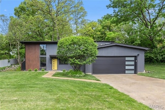 1217 Dubois Ct, Saint Louis, MO 63122