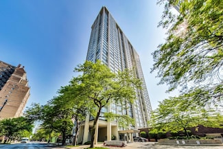 5455 N Sheridan Rd Unit 1015, Chicago, IL 60640