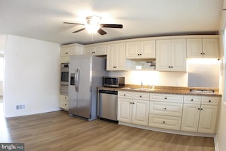 7858 Saint Claire Ln, Dundalk, MD 21222