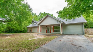 1587 N Beech St, Picayune, MS 39466