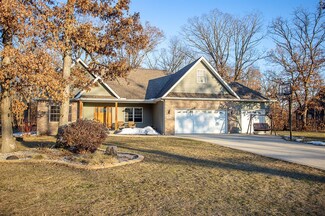 10485 Mattie Ln, Wheatfield, IN 46392