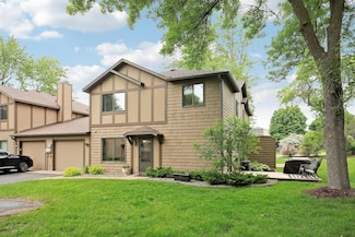 11594 Scotch Pine Ct, Eden Prairie, MN 55344