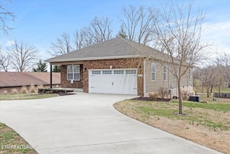 514 Strawberry Ave, Maryville, TN 37804