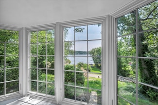 421 Hemlock Point Dr, Coventry, CT 06238