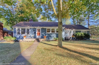 816 Carpenter St, Northville, MI 48167