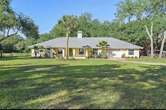 2775 Foxrun Rd, Lake Wales, FL 33898