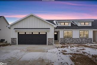 834 W Merle Hibbs Blvd, Marshalltown, IA 50158