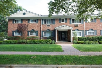 80 Justice St Unit 1A, West Babylon, NY 11704