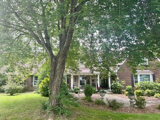 528 Jasper Ln, Paintsville, KY 41240
