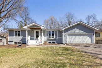 6621 Edgewood St, Rockford, MN 55373