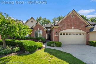 1692 Pine Forest Dr Unit 12, Commerce Township, MI 48390