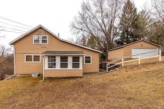 115 N West St, Galena, IL 61036