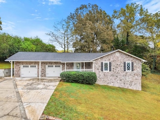 2228 Lakesite Dr, Soddy Daisy, TN 37379