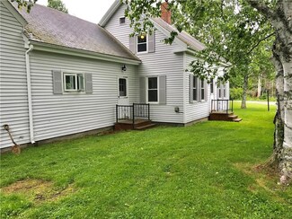 67 Leeman Hill Rd, New Harbor, ME 04554
