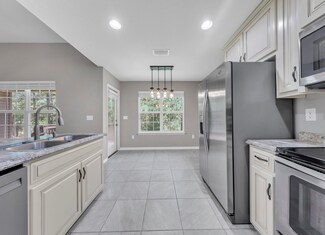 129 Fairway Dr, Crestview, FL 32536