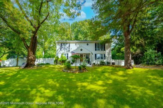 34 Pinebrook Rd, Manalapan, NJ 07726