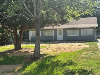 3525 Robinson Point Rd, Milton, FL 32583