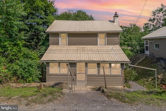 747 Old Route 15, Port Trevorton, PA 17864