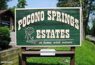 39 Bear Dr, Newfoundland, PA 18445