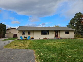917 Honey House Ln, Corvallis, MT 59828