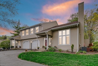 607 Weatherwood Ln, Valparaiso, IN 46383
