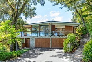 15 Oakhill Dr, Woodside, CA 94062