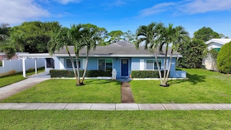 1615 Crest Dr, Lake Worth, FL 33461