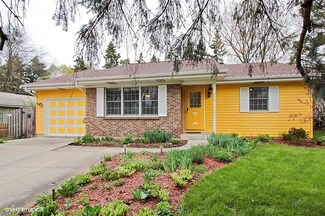 124 Kenloch Ave, Libertyville, IL 60048